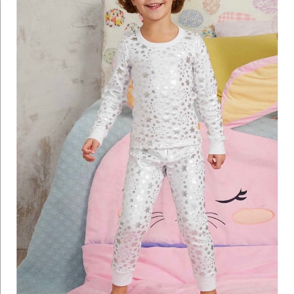 💫 NWT Chasing Fireflies Kids Metallic Star Pajamas Set 2 2T